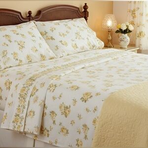 VINTAGE Tex-Made Trueprest Floral Flat Sheet - Dead Stock/Double Bed Flat Sheet